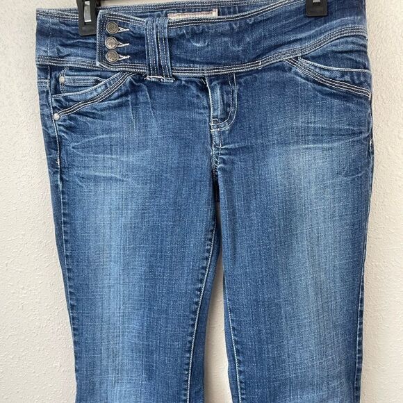 American Rag Flared Denim Jeans Size 9 EUC - Picture 2 of 7